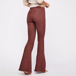 FREEPEOPLE PULL-ON FLARE JEANS PURPLE